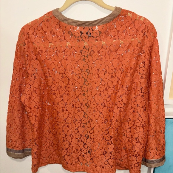 Beautiful peach lace top - Picture 6 of 6